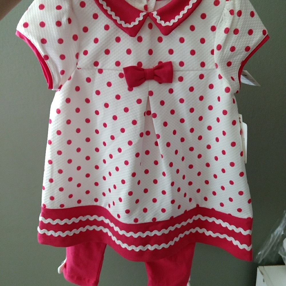Sold 2 pc outfit :)